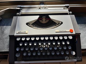 Macchina da scrivere Olivetti Tropical