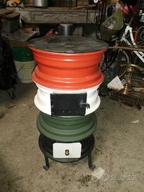stufa a legna colorata funzionante