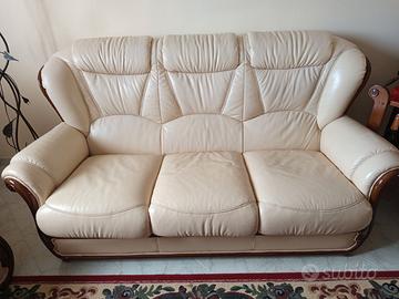 Salotto completo divano+2 poltrone+tavolino conten