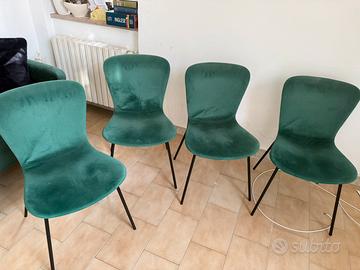 Tavolo e 4 sedie in velluto verde smeraldo