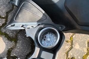 xmax 2013 Momo desaing pezzo