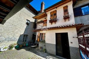 CASA SEMINDIPENDENTE A SANT'ANTONINO DI SUSA