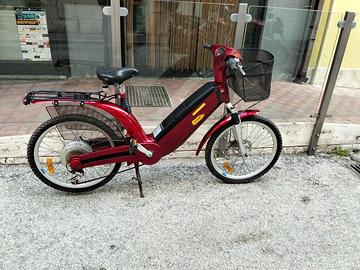 Bici elettrica pedalata assistita