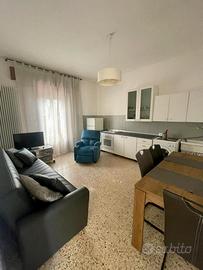 Ampia camera libera da maggio