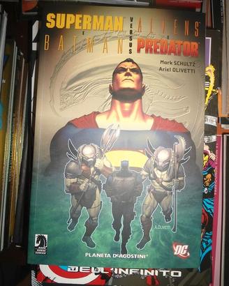 VOLUME SUPERMAN/BATMAN VS ALIENS/PREDATOR