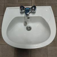 Lavabo circolare sospeso con rubinetto 