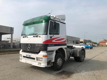 TRATTORE STRADALE MERCEDES ACTROS 2046 4X4