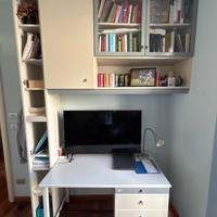 Scrivania + libreria