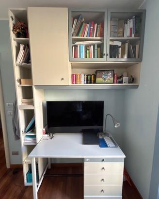 Scrivania + libreria