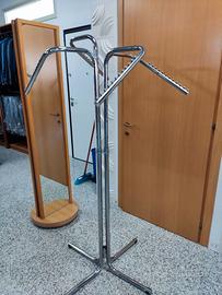 stand 4 braccia negozio abbigliamento