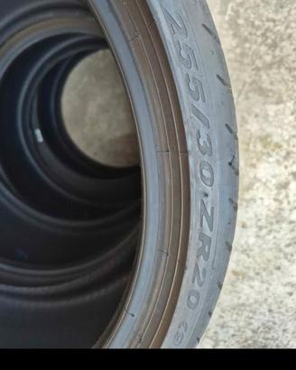 4 gomme 255 30 20 pirelli 