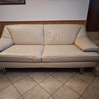 divano pelle natuzzi