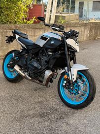 Yamaha MT07 2025