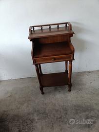 mobiletto in legno