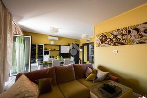 4 LOCALI A GRICIGNANO DI AVERSA