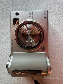 Macchina fotografica compatta digitale