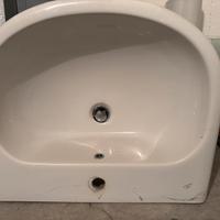 Lavandino e supporto