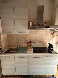Cucina completa + Piano induzione + Forno + Frigo