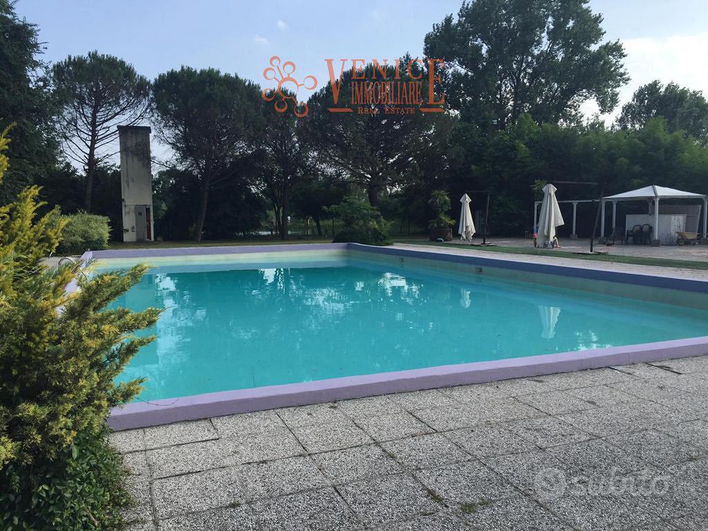 Esclusiva Tenuta Oasi Faunistica a Riese Pio X - Vista 2