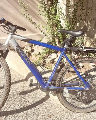 MTB Armani blu con forcella ammortizz/portapacchi