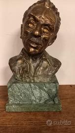 busto in bronzo di Eduardo De Filippo