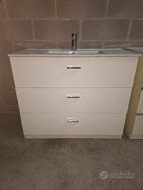 mobile bagno con specchio contenitore