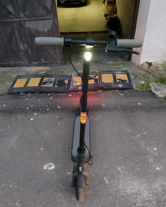 monopattino elettrico Ninebot