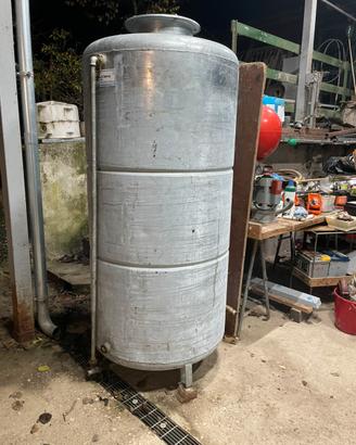 Serbatoio da 1000 lt completo di autoclave