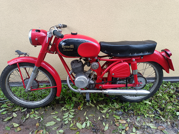 Benelli Leoncino 125