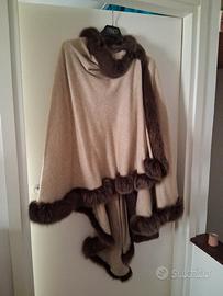 mantella di cachemirer gon bordo di volpe