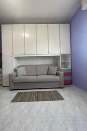 Stanza singola con bagno privato e angolo cottura