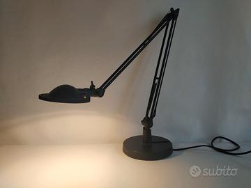 Lampada da tavolo BERENICE di LUCEPLAN disegnata d