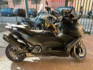 Yamaha T Max 560