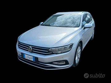 Volkswagen Passat VIII Variant 2.0 tdi Business 12