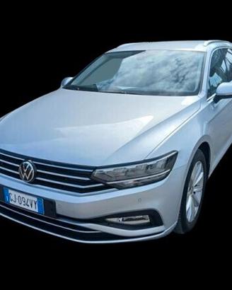 Volkswagen Passat VIII Variant 2.0 tdi Business 12