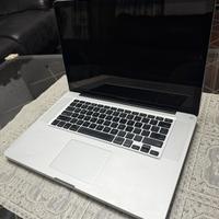 MacBook Pro 15” - Intel Core 2 Duo 4GB/500GB