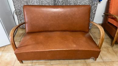 Salottino vintage similpelle e legno