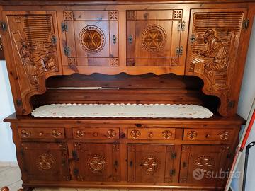 Credenza in stile val Varaita - legno massiccio