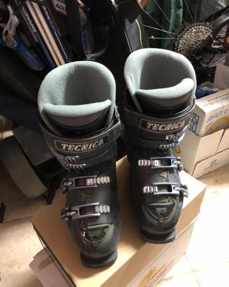 Scarponi sci Tecnica neri 284 mm