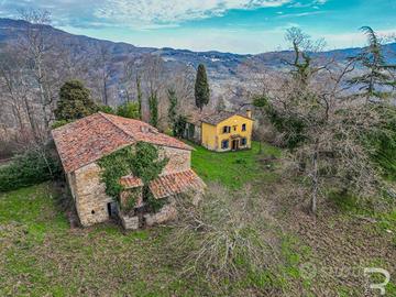 Tenuta da ristrutturare con 18 ettari di terreno v