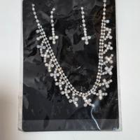 Elegante parure di bigiotteria composta da collana