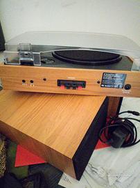 Giradischi Vintage con due diffusori stereo 