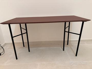 Tavolo Ferm Living model Mingle