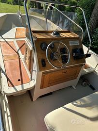 Boston Whaler Montauk 17