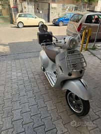 Vespa gts 300 70th