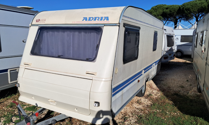 Adria 461 dd 5 posti letto