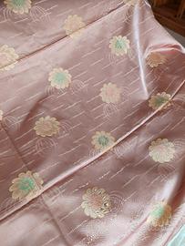 Copriletto matrimoniale in raso e ricami anni 50