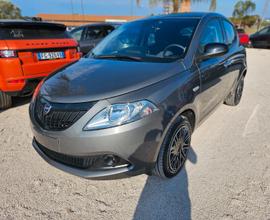 Lancia Ypsilon 1.0 FireFly 5 porte S&S Hybryd Gold