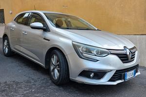 Renault Megane IV serie 5 porte