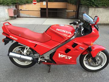 HONDA VFR 750 F 1989 ROSSA